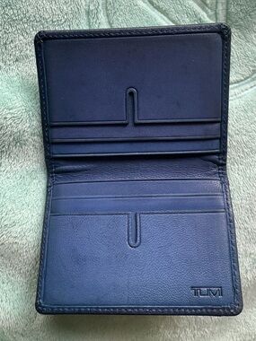 Tumi Navy Leather Bifold Card Holder Wallet